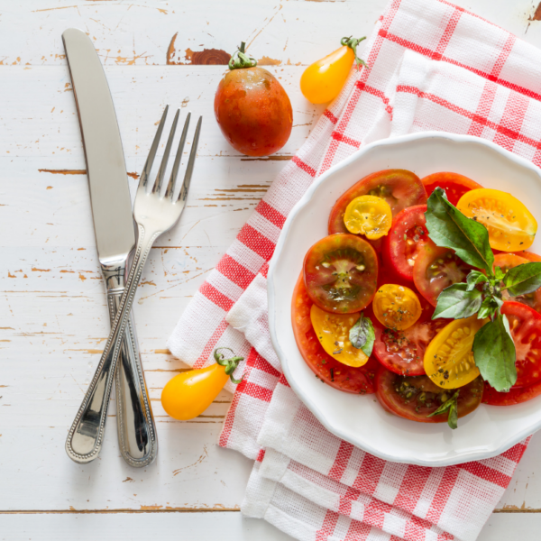 Making tomato salad recipes is super easy. Whether you’re looking for something to pair with your crunchy veggies and crackers, something to add to your salad jars, or you just want some unique burger toppings, you have to try these recipes.