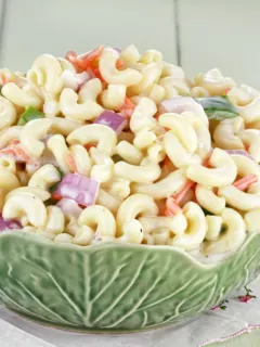 Featured image showing macaroni salad recipes finished ready to eat.
