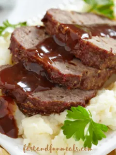 What to Serve Meatloaf With Featured Image