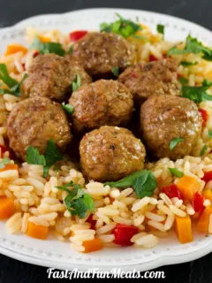 What to Serve Meatballs With Featured Image